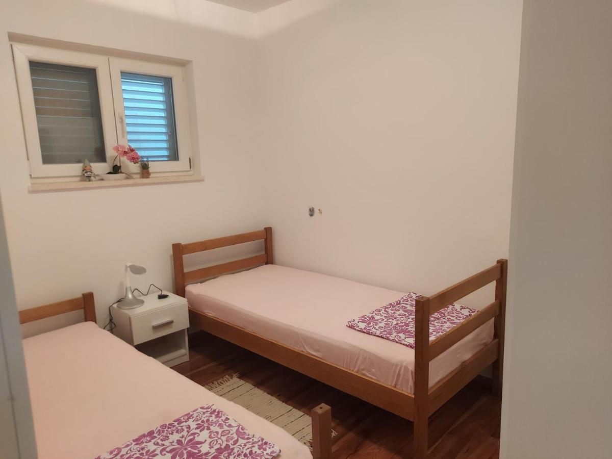 Apartman Slavica Rogoznica  Exterior photo